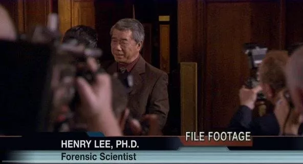 Dana Lee (Dr. Henry Lee) zdroj: imdb.com