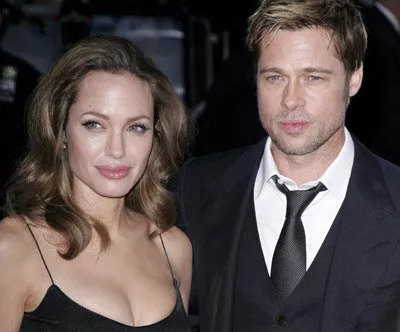 Brad Pitt (Jesse James), Angelina Jolie zdroj: imdb.com 
promo k filmu