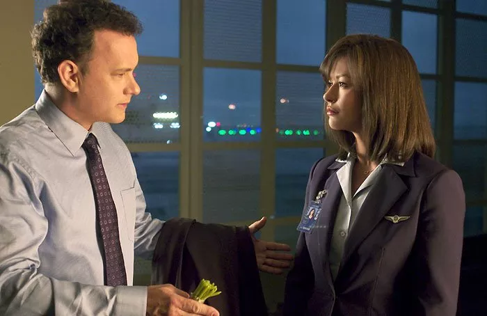 Tom Hanks (Viktor Navorski), Catherine Zeta-Jones (Amelia Warren)