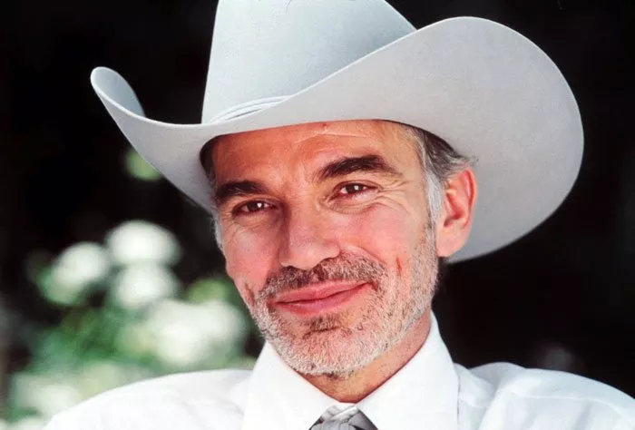 Billy Bob Thornton (Howard D. Doyle) Photo © 2003 Universal Pictures