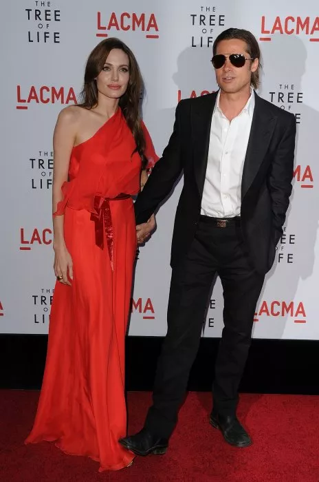 Brad Pitt (Mr. O’Brien), Angelina Jolie zdroj: imdb.com 
promo k filmu