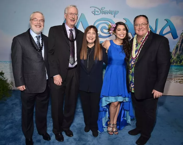 John Lasseter, Ron Clements, John Musker, Auli’i Cravalho zdroj: imdb.com 
promo k filmu