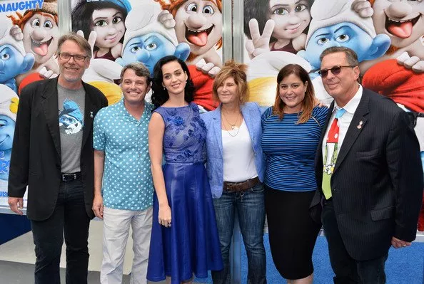 Raja Gosnell, Jordan Kerner, Amy Pascal, Katy Perry (Smurfette) zdroj: imdb.com 
promo k filmu