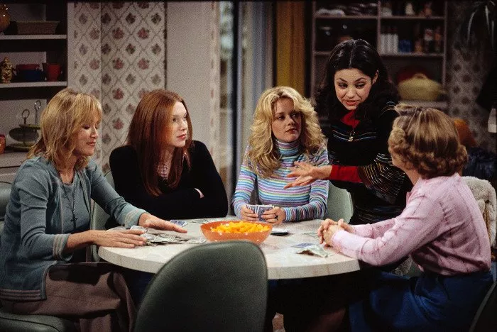 Tanya Roberts (Midge Pinciotti), Laura Prepon (Donna Pinciotti), Lisa Robin Kelly (Laurie Forman), Mila Kunis (Jackie Burkhart)