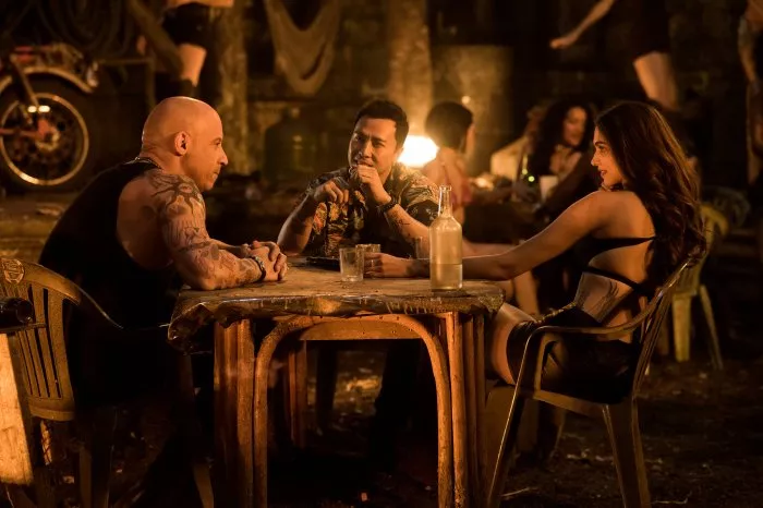 Vin Diesel (Xander Cage), Donnie Yen (Xiang), Deepika Padukone (Serena Unger) zdroj: imdb.com