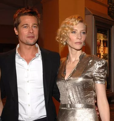 Brad Pitt (Richard), Cate Blanchett (Susan) zdroj: imdb.com 
promo k filmu