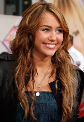 Miley Cyrus (Hannah) zdroj: imdb.com 
promo k filmu