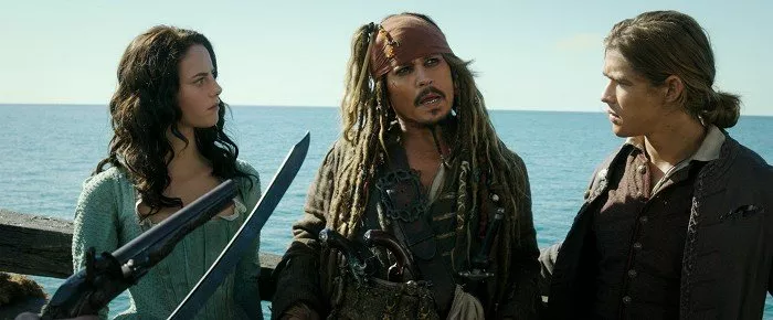 Kaya Scodelario (Carina Smyth), Johnny Depp (Captain Jack Sparrow), Brenton Thwaites (Henry Turner)