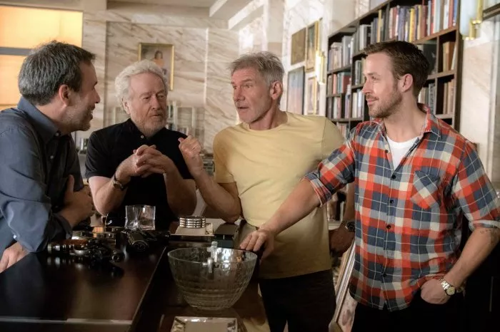 Harrison Ford (Rick Deckard), Ridley Scott, Ryan Gosling (´K´), Denis Villeneuve zdroj: imdb.com