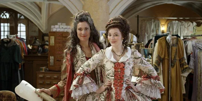 Justine del Corte (Madame Rossini), Maria Ehrich (Gwendolyn Shepherd)
