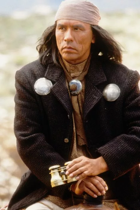 Wes Studi (Geronimo) zdroj: imdb.com