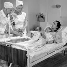 Nemocnice na kraji města (1977-?) - Bílý zrizenec