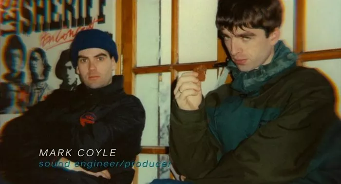 Noel Gallagher (Noel Gallagher - Songwriter & Guitar), Mark Coyle (Mark Coyle - Sound Engineer & Producer) zdroj: imdb.com
