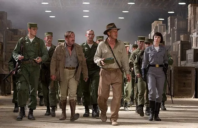 Ray Winstone (’Mac’ George Michale), Pasha D. Lychnikoff (Russian Soldier), Harrison Ford (Indiana Jones), Cate Blanchett (Irina Spalko)