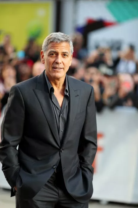 George Clooney zdroj: imdb.com 
promo k filmu