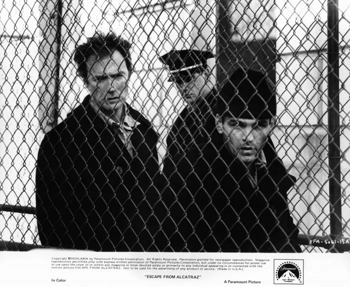 Clint Eastwood (Frank Morris), Jack Thibeau (Clarence Anglin) zdroj: imdb.com
