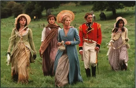 Keira Knightley (Elizabeth Bennet), Jena Malone (Lydia Bennet), Rosamund Pike (Jane Bennet), Carey Mulligan (Kitty Bennet), Rupert Friend (Mr. Wickham) zdroj: imdb.com