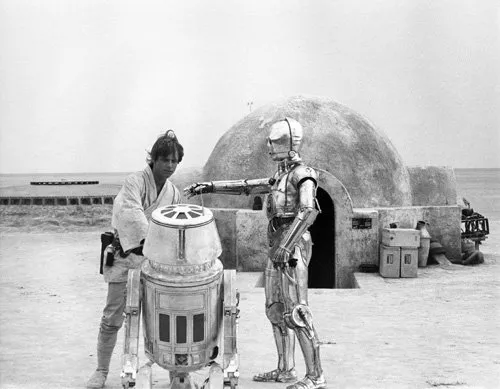 Anthony Daniels (C-3PO), Mark Hamill (Luke Skywalker) zdroj: imdb.com