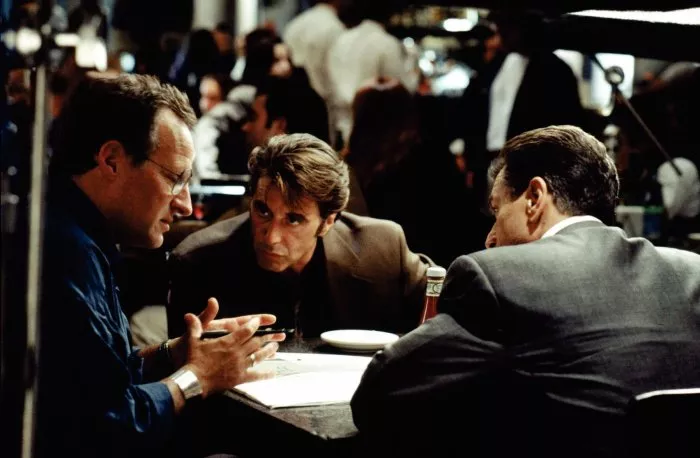 Robert De Niro (Neil McCauley), Al Pacino (Lt. Vincent Hanna), Michael Mann zdroj: imdb.com