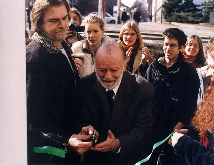 Milan Bahúl (Michaluv otec), Anna Kulovaná (Zuzana Haselbachová), Jiří Pecha (Honzuv deda)