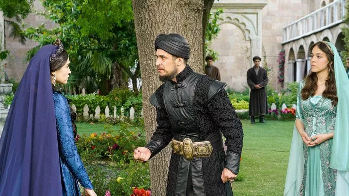 Tugay Mercan (Sultan Ibrahim Han), Hande Dogandemir