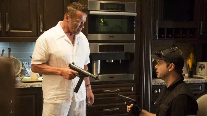 Arnold Schwarzenegger (Gunther), Taran Killam (Blake) zdroj: imdb.com